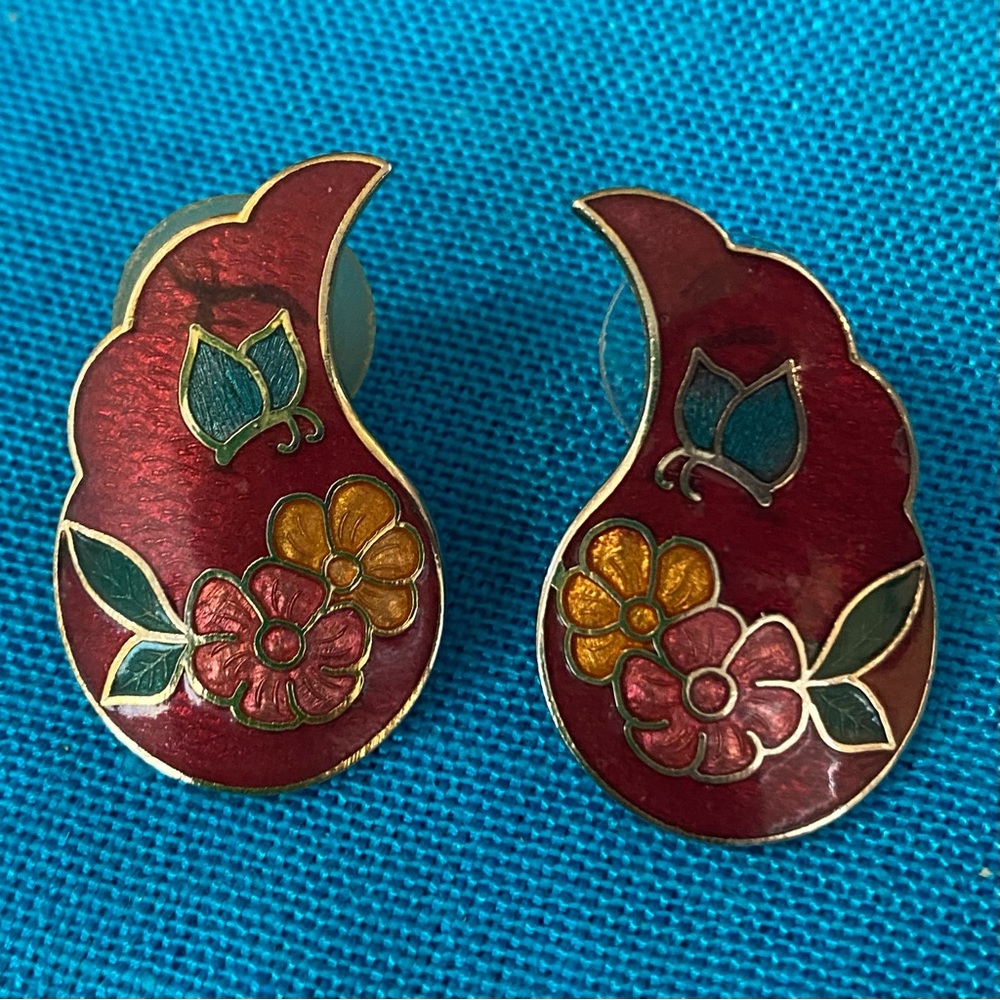 Vintage Cloisonne Earring in Paisley Shape